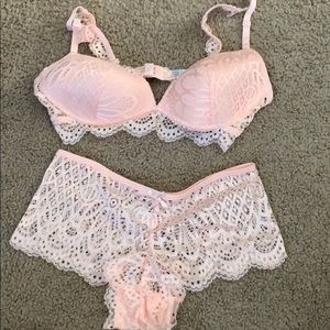 Lingerie Set !